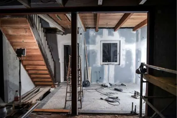 Ausbau Zwischenwände und Elektrik in Wiener Altbau